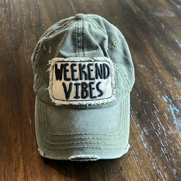 Weekend Vibes hat - Picture 2 of 2